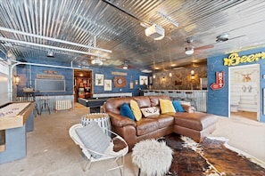 Dockside Manor gameroom