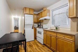 Fully equipped kitchen with everything you need to cook at home.