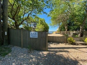 Englewood Shores within walking distance