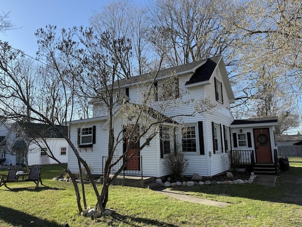 Church House on Drummond Island (4846)