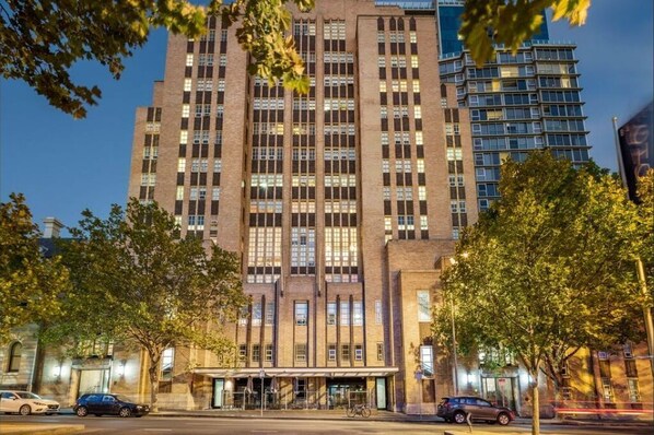 336 Russell St, Melbourne - Main Entrance