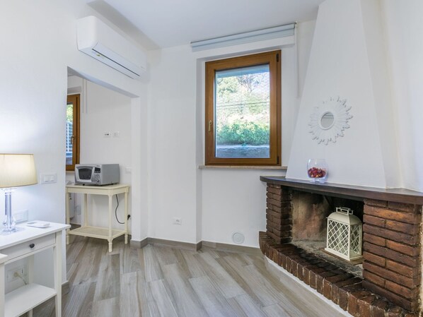 Interior Design, Holz, Flooring, Fussboden, Möbel, Zimmer, Decke, Zuhause, Wohnzimmer, Holzboden