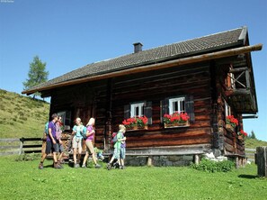 Surroundings [summer] (1-5 km)
