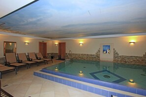 Holiday Home Swimming Pool