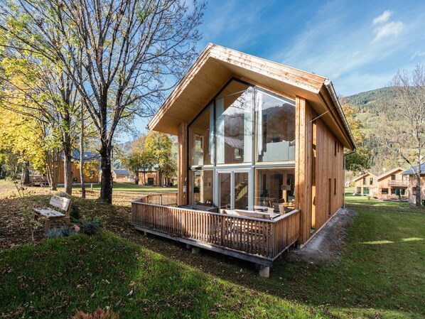 Außenseite Ferienhaus [Sommer]