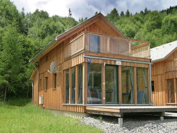 Außenseite Ferienhaus [Sommer]