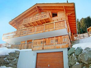 Außenseite Ferienhaus [Winter]