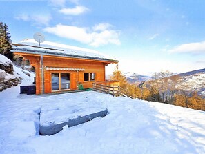 Außenseite Ferienhaus [Winter]