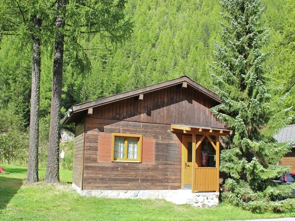 Außenseite Ferienhaus [Sommer]