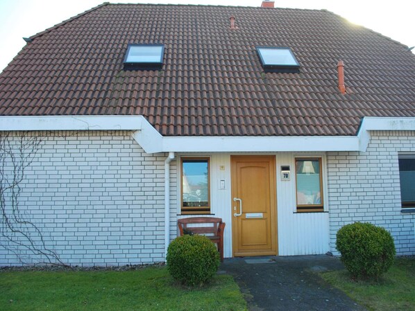 Außenseite Ferienhaus [Sommer]