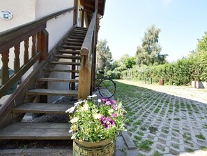 Entrance / Reception