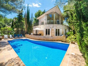 Holiday Home Exterior [summer]