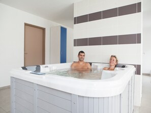 Holiday Home Swimming Pool