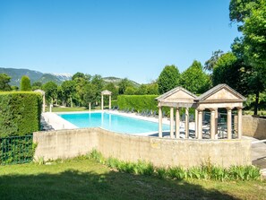 Holiday Home Swimming Pool