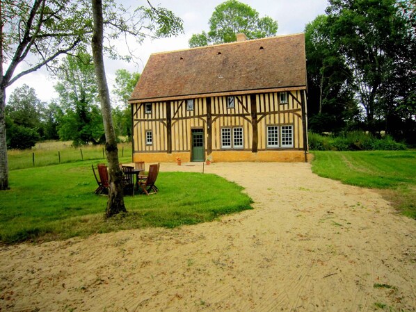 Holiday Home Exterior [summer]