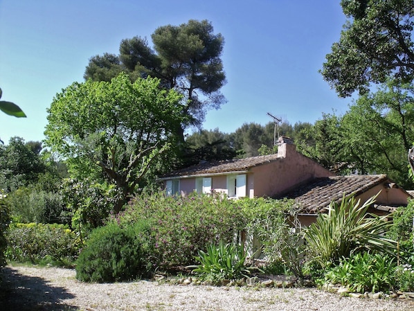Holiday Home Exterior [summer]