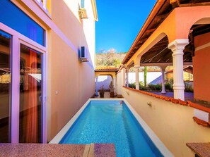 Schwimmbad des Ferienhauses