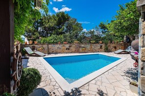 Holiday Home Swimming Pool