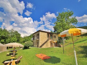 Außenseite Ferienhaus [Sommer]