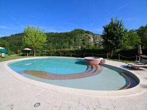 Schwimmbad des Ferienhauses