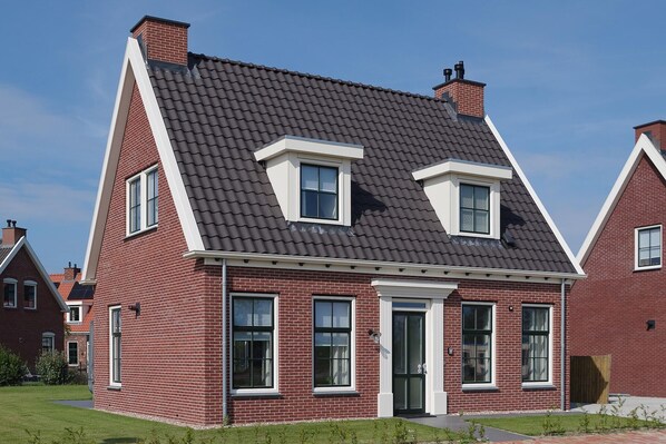 Holiday Home Exterior [summer]