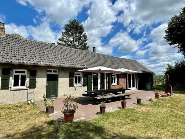Extérieur maison de vacances [été]