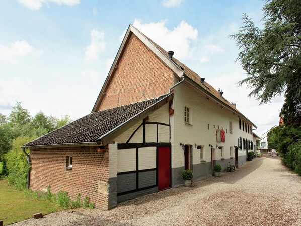 Außenseite Ferienhaus [Sommer]
