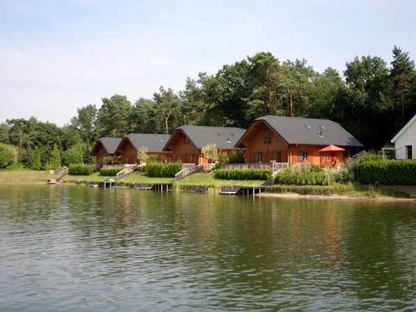 Außenseite Ferienhaus [Sommer]