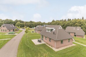 Außenseite Ferienhaus [Sommer]