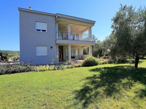 Extérieur maison de vacances [été]