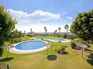 Holiday Home Swimming Pool