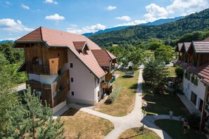 Außenseite Ferienhaus [Sommer]