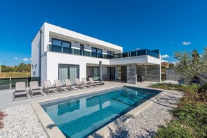 Extérieur maison de vacances [été]