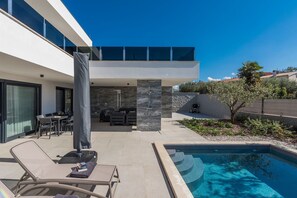 Piscine maison de vacances