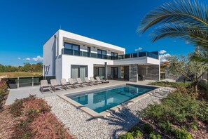 Extérieur maison de vacances [été]