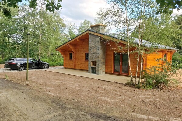Außenseite Ferienhaus [Sommer]