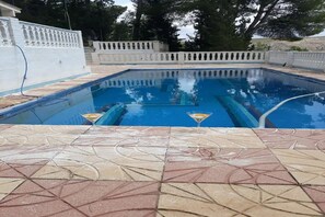 Holiday Home Swimming Pool