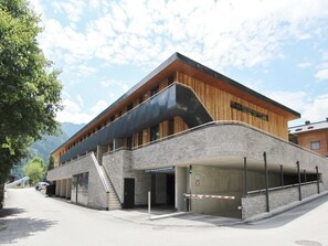 Außenseite Ferienhaus [Sommer]