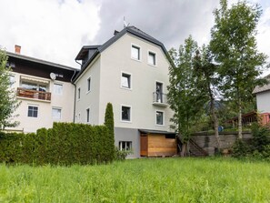Außenseite Ferienhaus [Sommer]