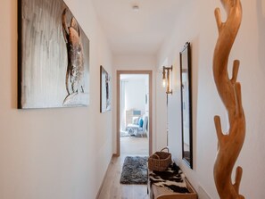 Entrance / Reception