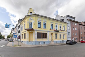 Außenseite Ferienhaus [Sommer]