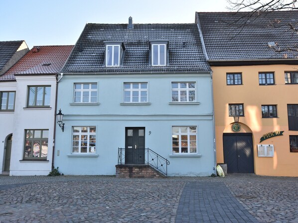 Außenseite Ferienhaus [Sommer]