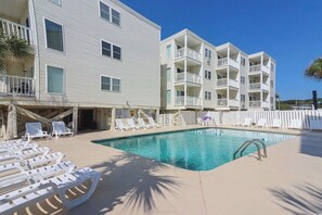 pool deck cont
