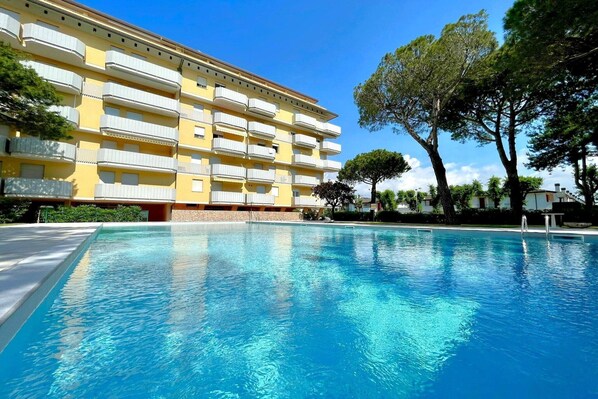 Holiday Home Swimming Pool