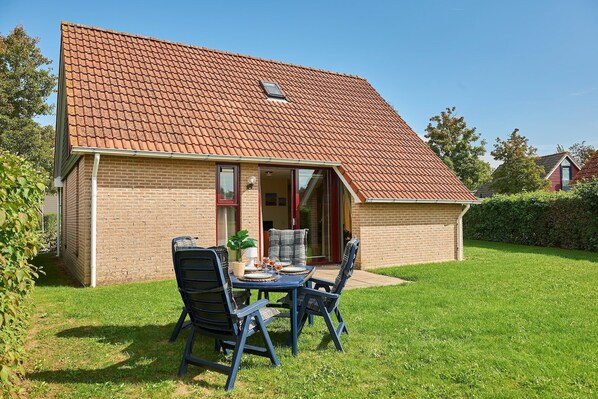 Außenseite Ferienhaus [Sommer]
