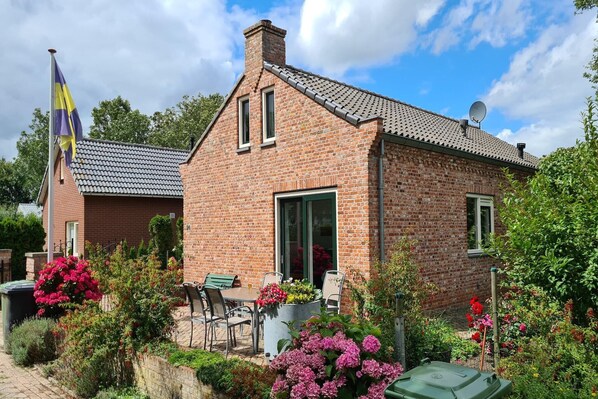 Holiday Home Exterior [summer]