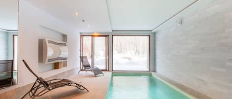 Holiday Home Swimming Pool