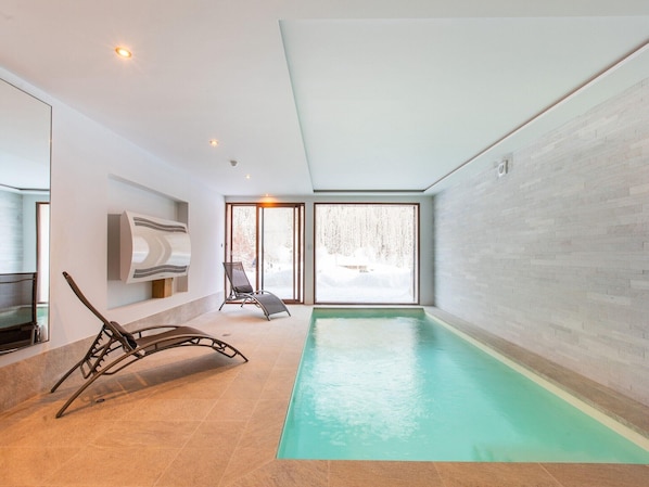 Holiday Home Swimming Pool