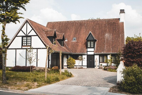 Holiday Home Exterior [summer]
