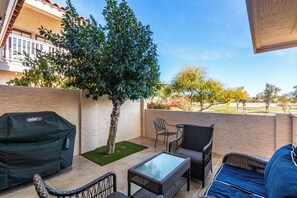 Quiet, cozy patio. Weber with propane for your enjoyment.